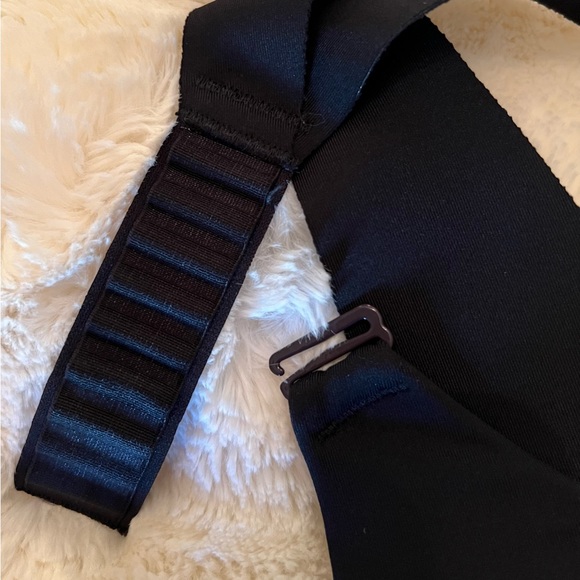 CALIA Sports Bra size LARGE Adjustable straps Only worn one time - Picture 6 of 8